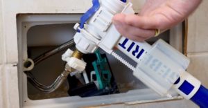 WC Spülkasten reparieren – wenn zu viel oder kein Wasser läuft